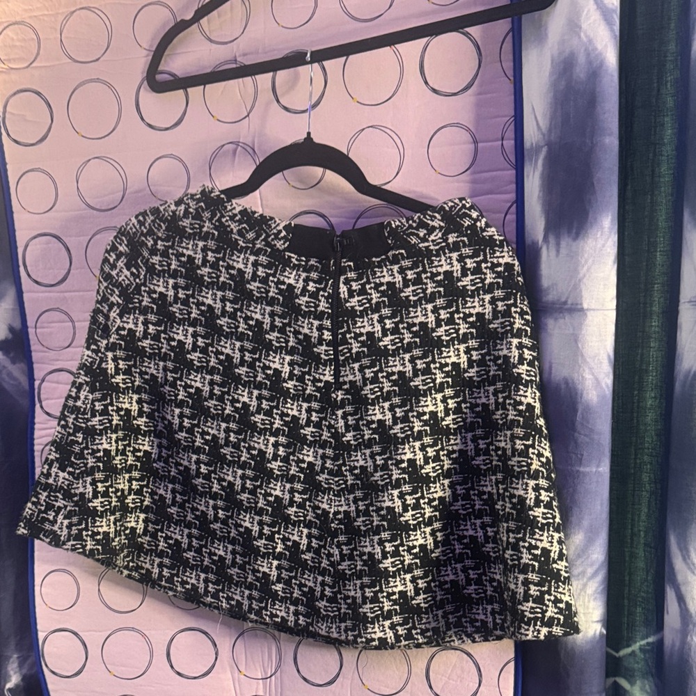 Alice + Olivia Black and White Mini Skirt - Picture 3 of 3